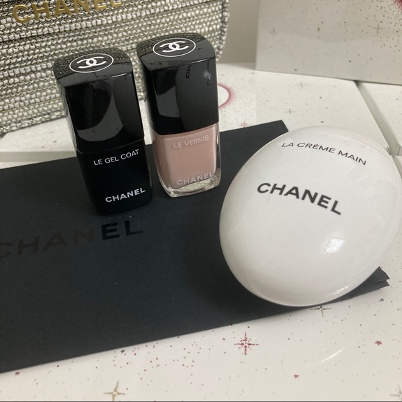 CHANEL STAY POLISHED Manicure Set - Picture 2 of 6